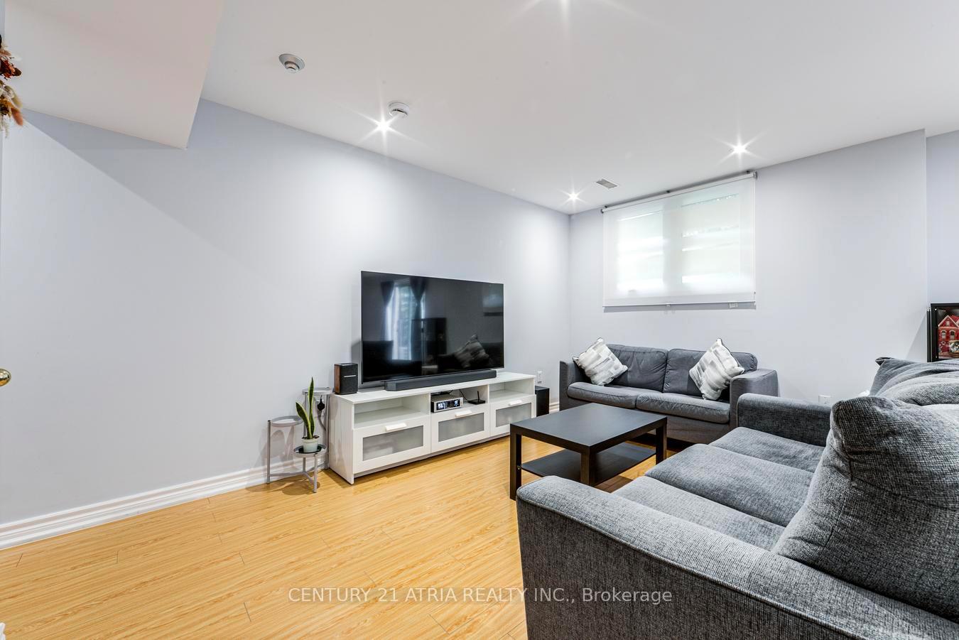 Photo 15 of Unit 938, 75 Weldrick Road E, Richmond Hill, Observatory — HOMEH