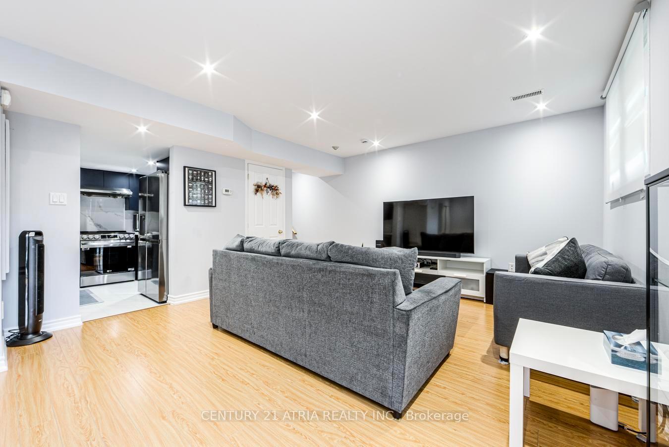 Photo 19 of Unit 938, 75 Weldrick Road E, Richmond Hill, Observatory — HOMEH