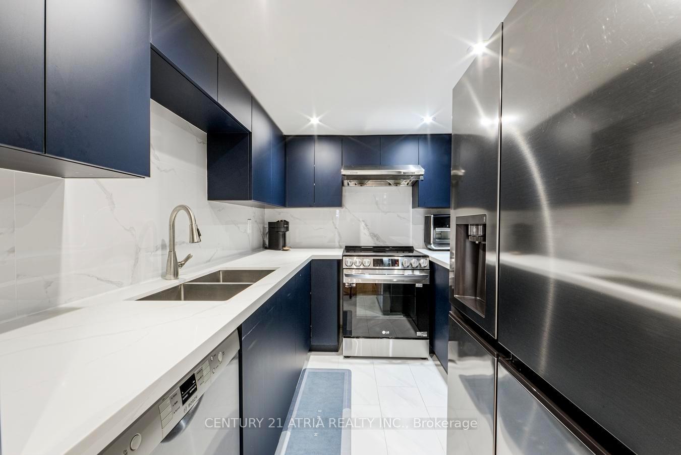 Photo 21 of Unit 938, 75 Weldrick Road E, Richmond Hill, Observatory — HOMEH