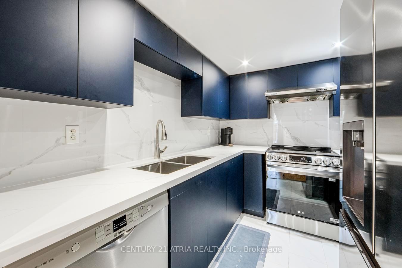 Photo 22 of Unit 938, 75 Weldrick Road E, Richmond Hill, Observatory — HOMEH