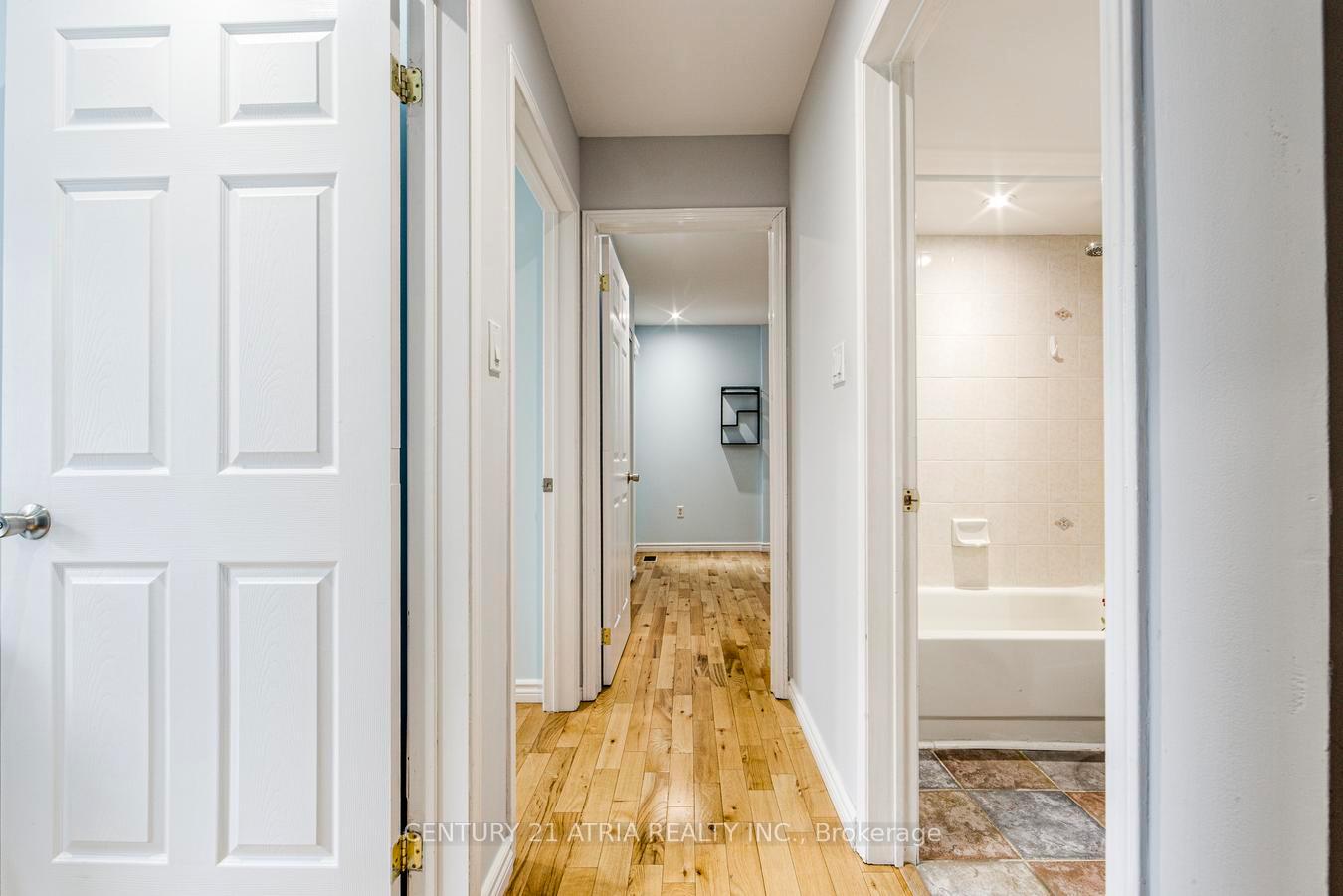 Photo 26 of Unit 938, 75 Weldrick Road E, Richmond Hill, Observatory — HOMEH