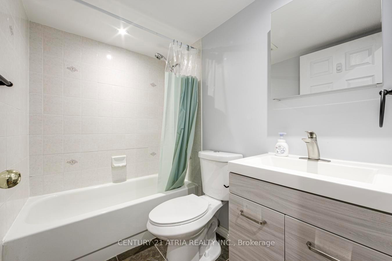 Photo 31 of Unit 938, 75 Weldrick Road E, Richmond Hill, Observatory — HOMEH