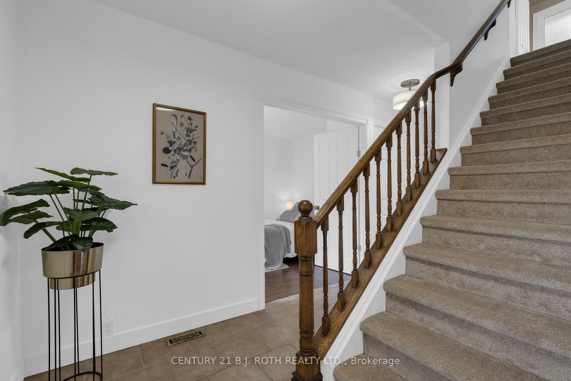 Photo 5 of 63 Oren Boulevard, Barrie, Sunnidale — HOMEH