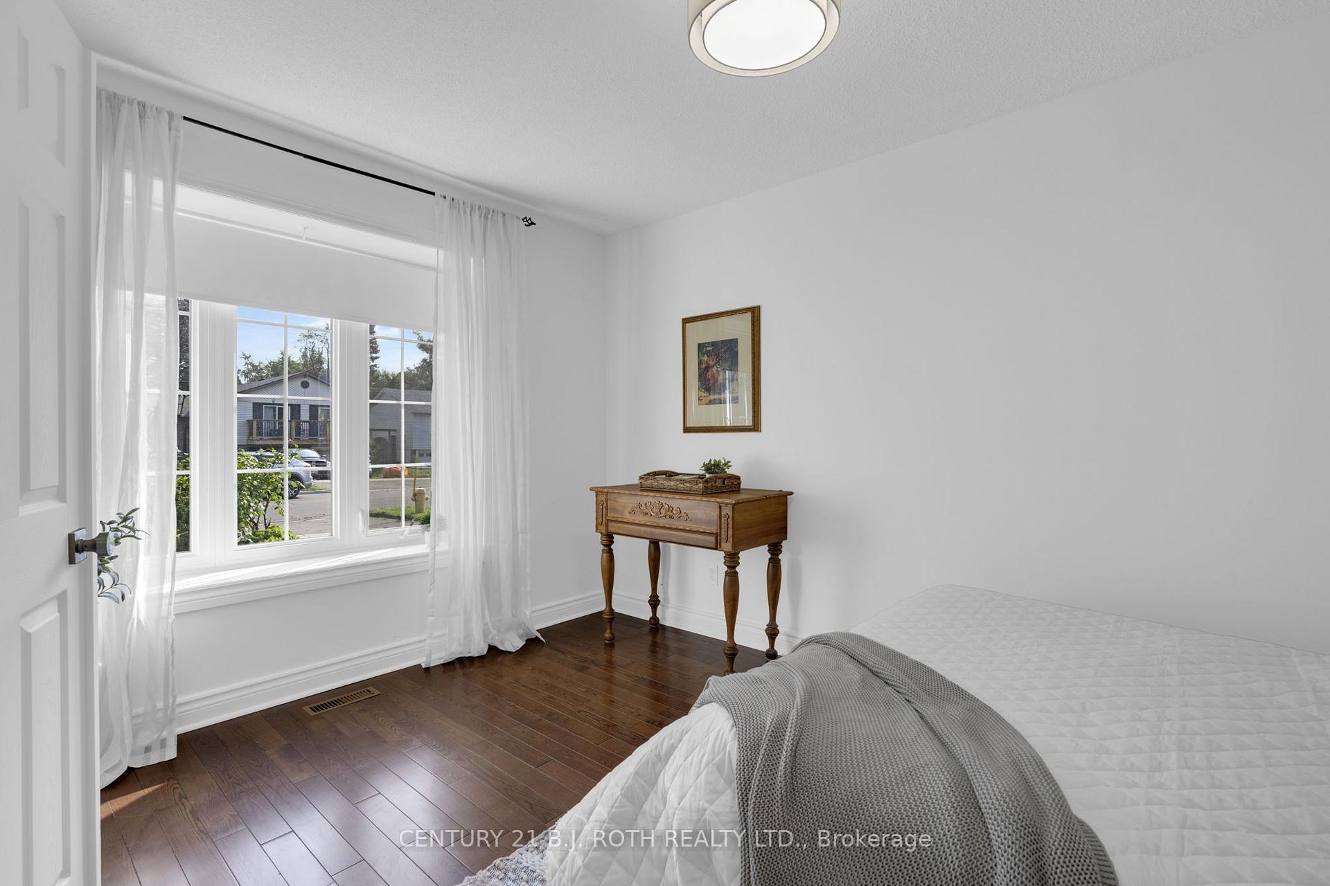 Photo 9 of 63 Oren Boulevard, Barrie, Sunnidale — HOMEH