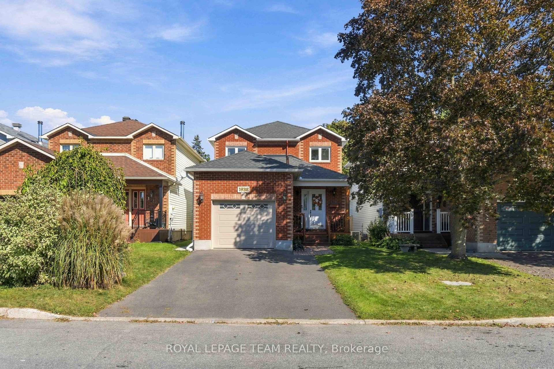 Photo 1 of 1938 La Chapelle Street, Ottawa, Chapel Hill — HOMEH