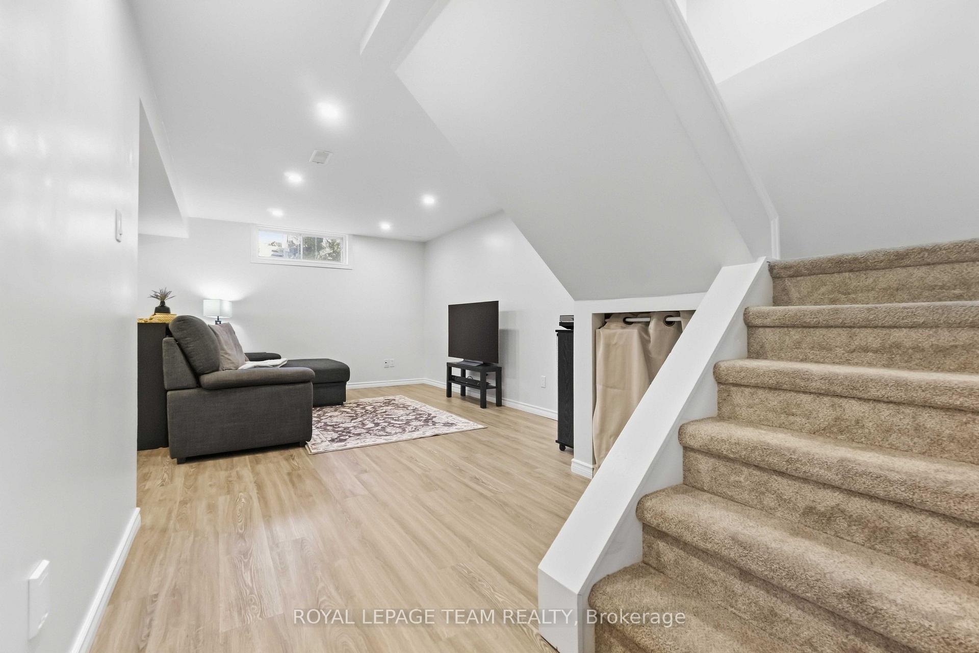 Photo 36 of 1938 La Chapelle Street, Ottawa, Chapel Hill — HOMEH