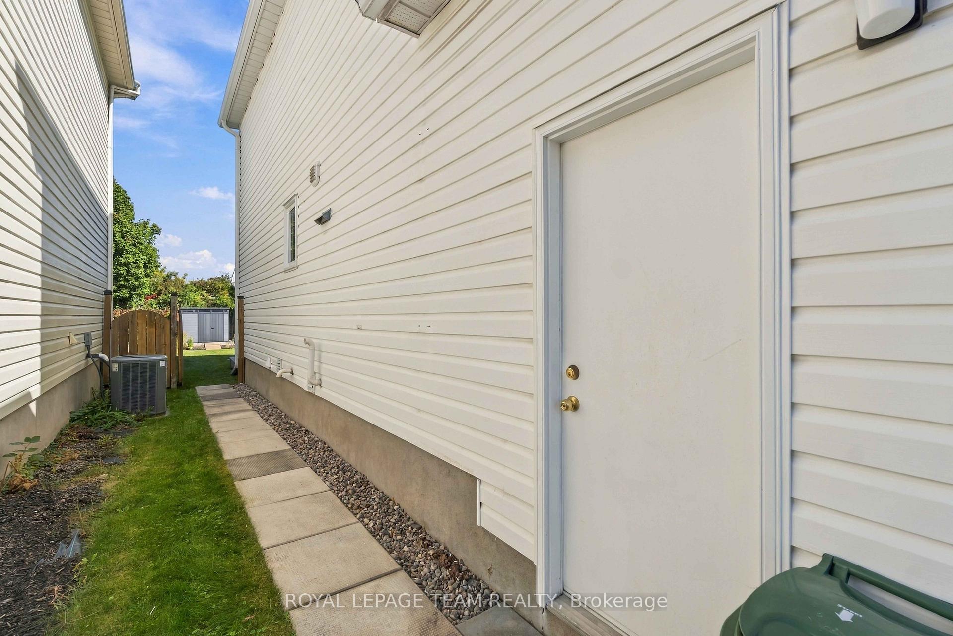 Photo 45 of 1938 La Chapelle Street, Ottawa, Chapel Hill — HOMEH