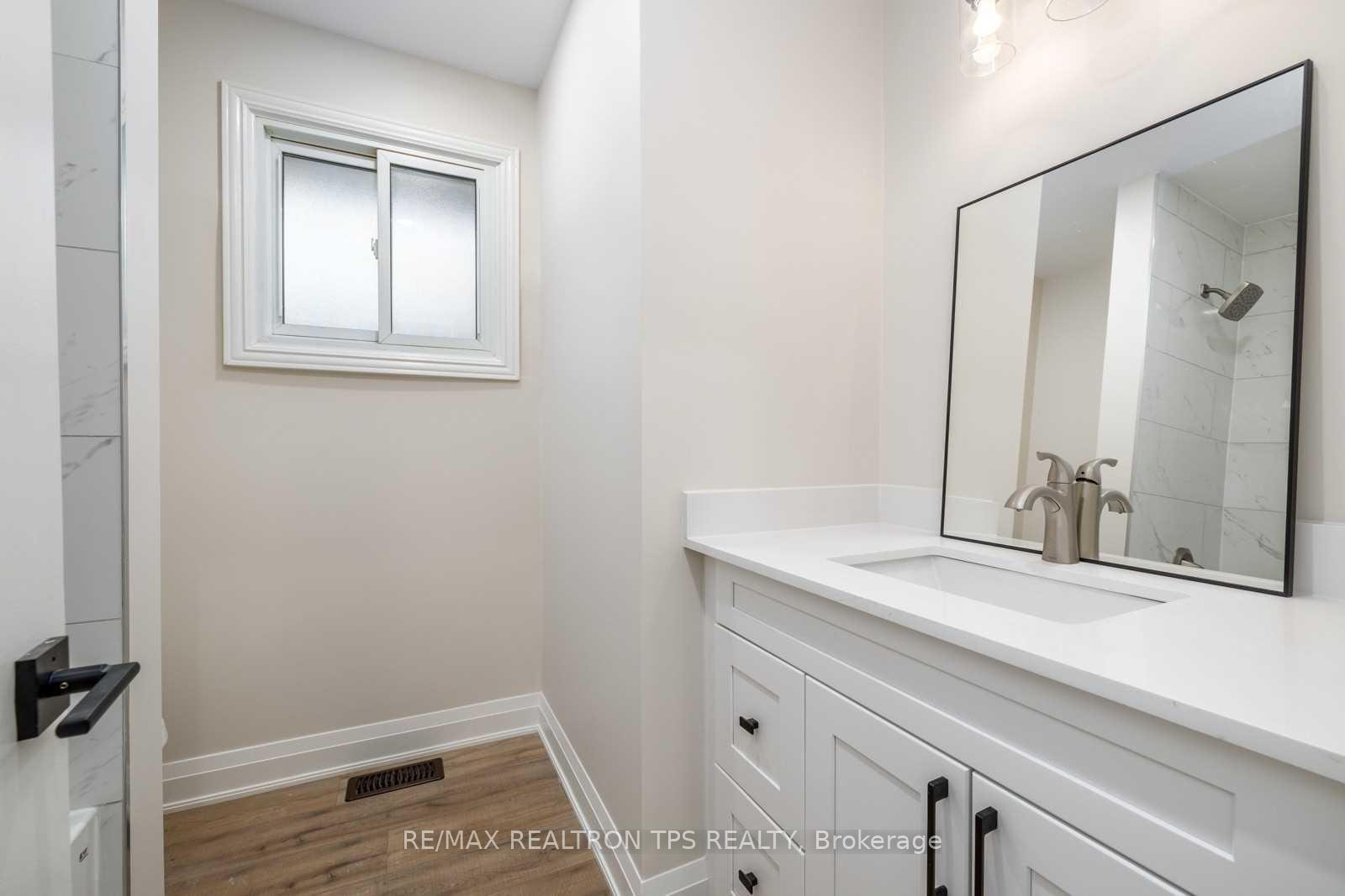 Photo 7 of 634 Athol Street E, Oshawa, Donevan — HOMEH