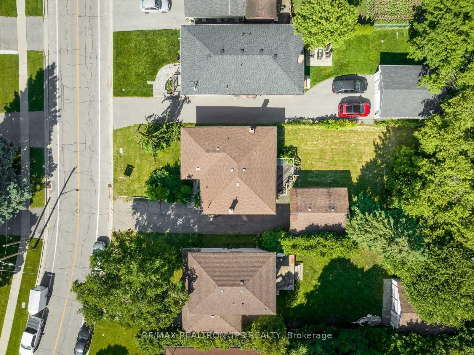 Photo 18 of 634 Athol Street E, Oshawa, Donevan — HOMEH