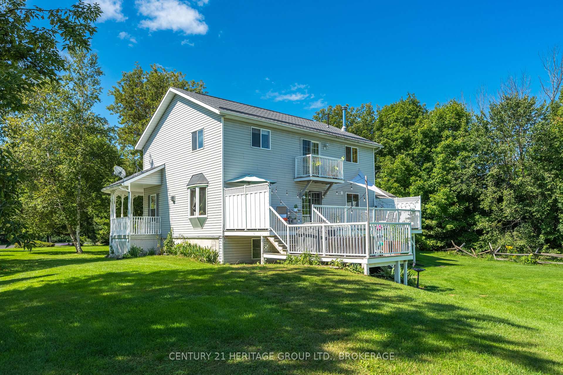 Photo 3 of 4665 Garrison Court, Frontenac, Frontenac South — HOMEH