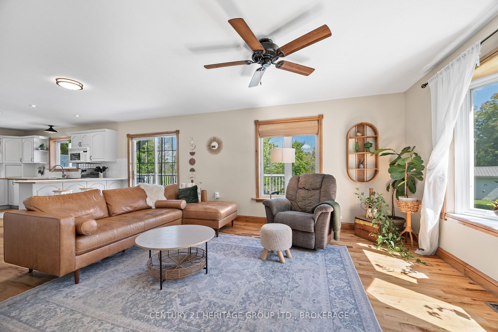 Photo 8 of 4665 Garrison Court, Frontenac, Frontenac South — HOMEH