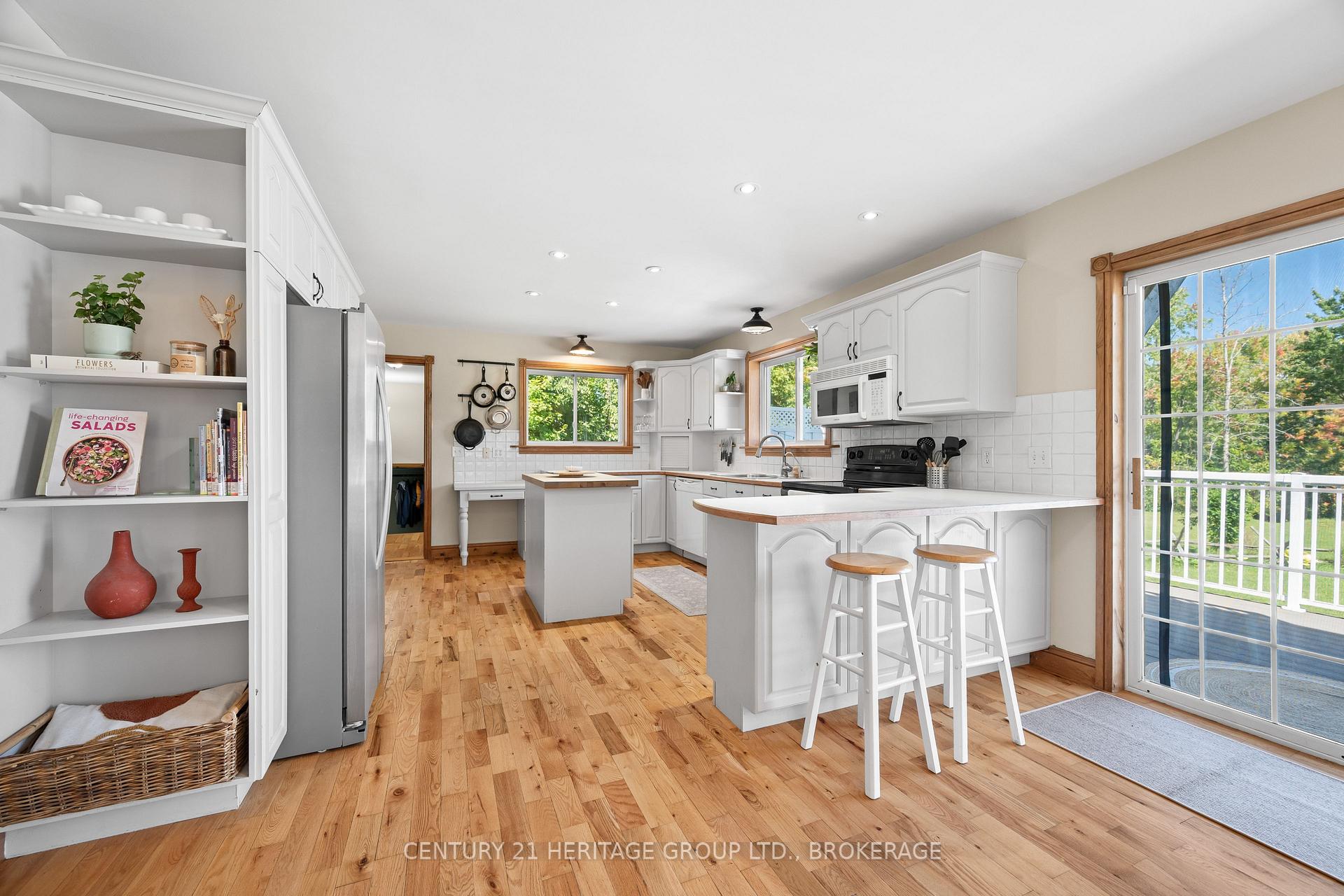 Photo 10 of 4665 Garrison Court, Frontenac, Frontenac South — HOMEH