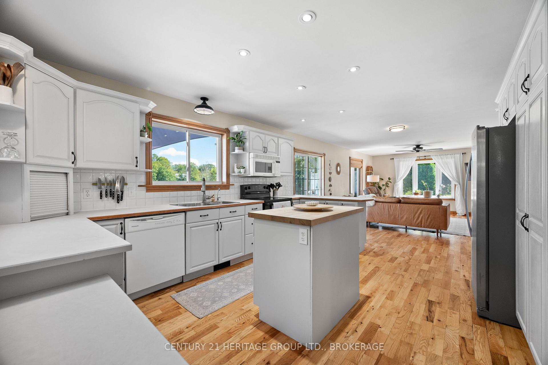 Photo 11 of 4665 Garrison Court, Frontenac, Frontenac South — HOMEH