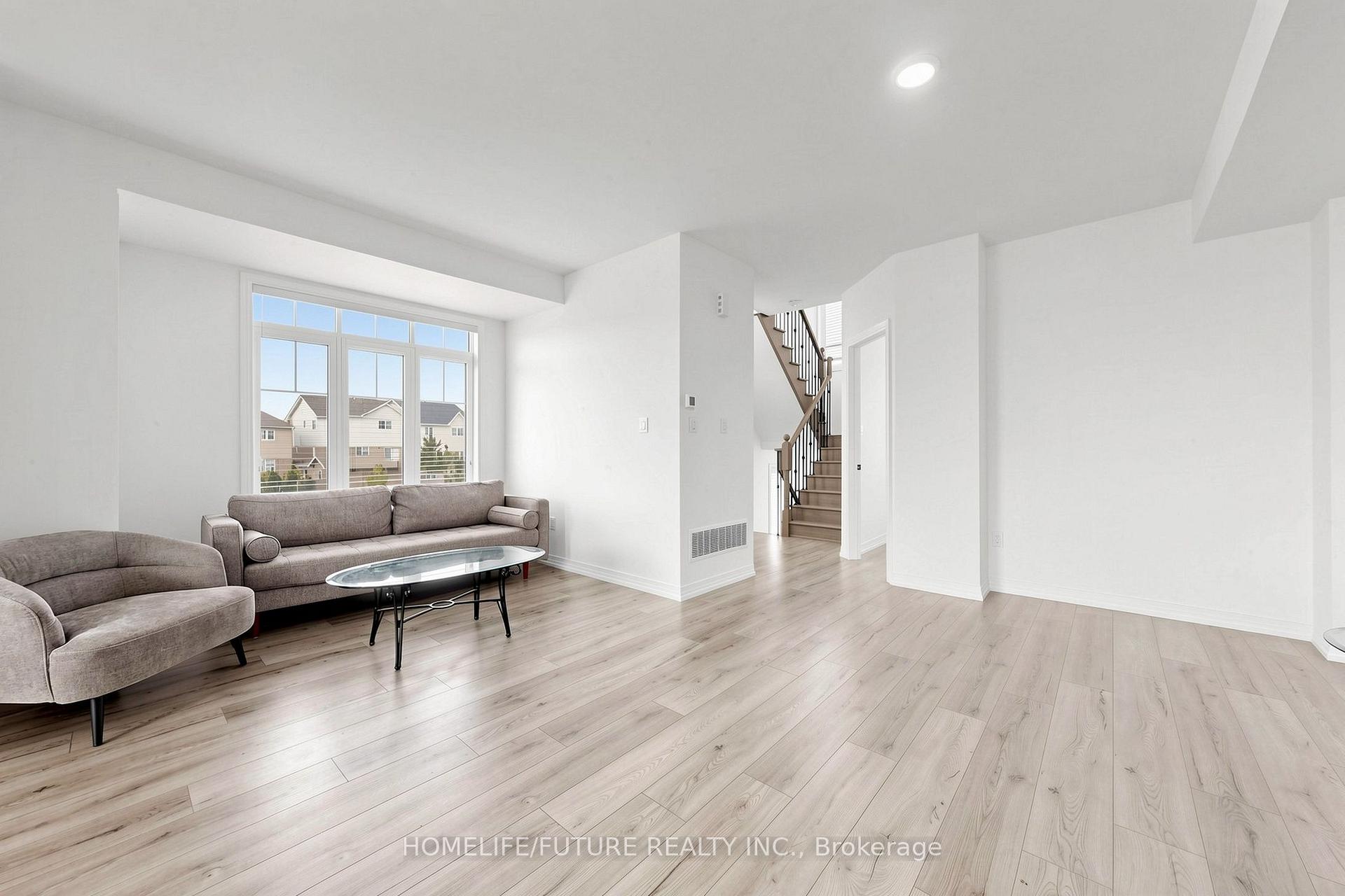 Photo 12 of 1 Bavin Street, Clarington, Bowmanville — HOMEH