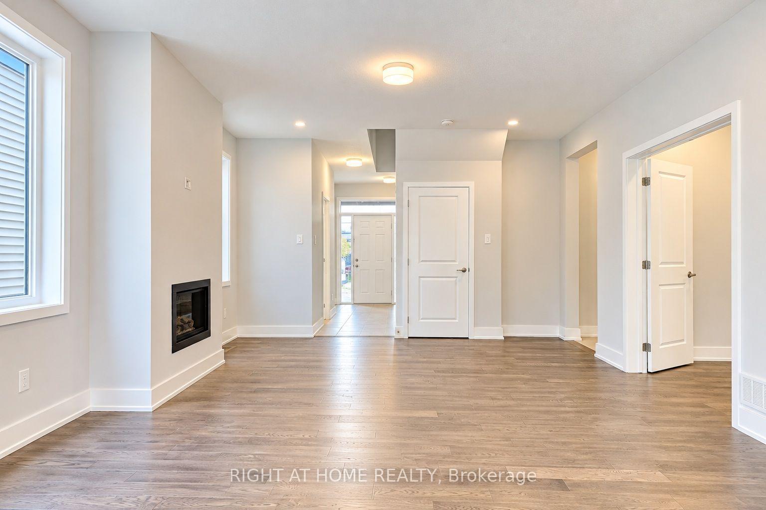 Photo 2 of 615 Cygnus Street, Ottawa, Barrhaven - Half Moon Bay — HOMEH