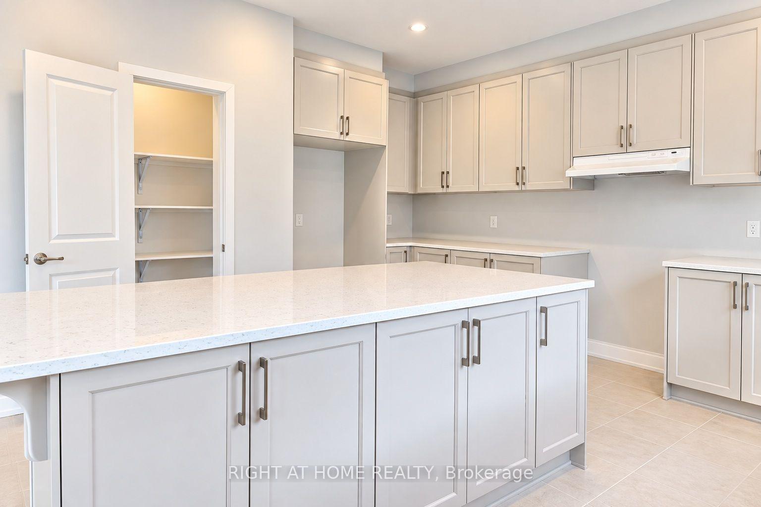 Photo 5 of 615 Cygnus Street, Ottawa, Barrhaven - Half Moon Bay — HOMEH
