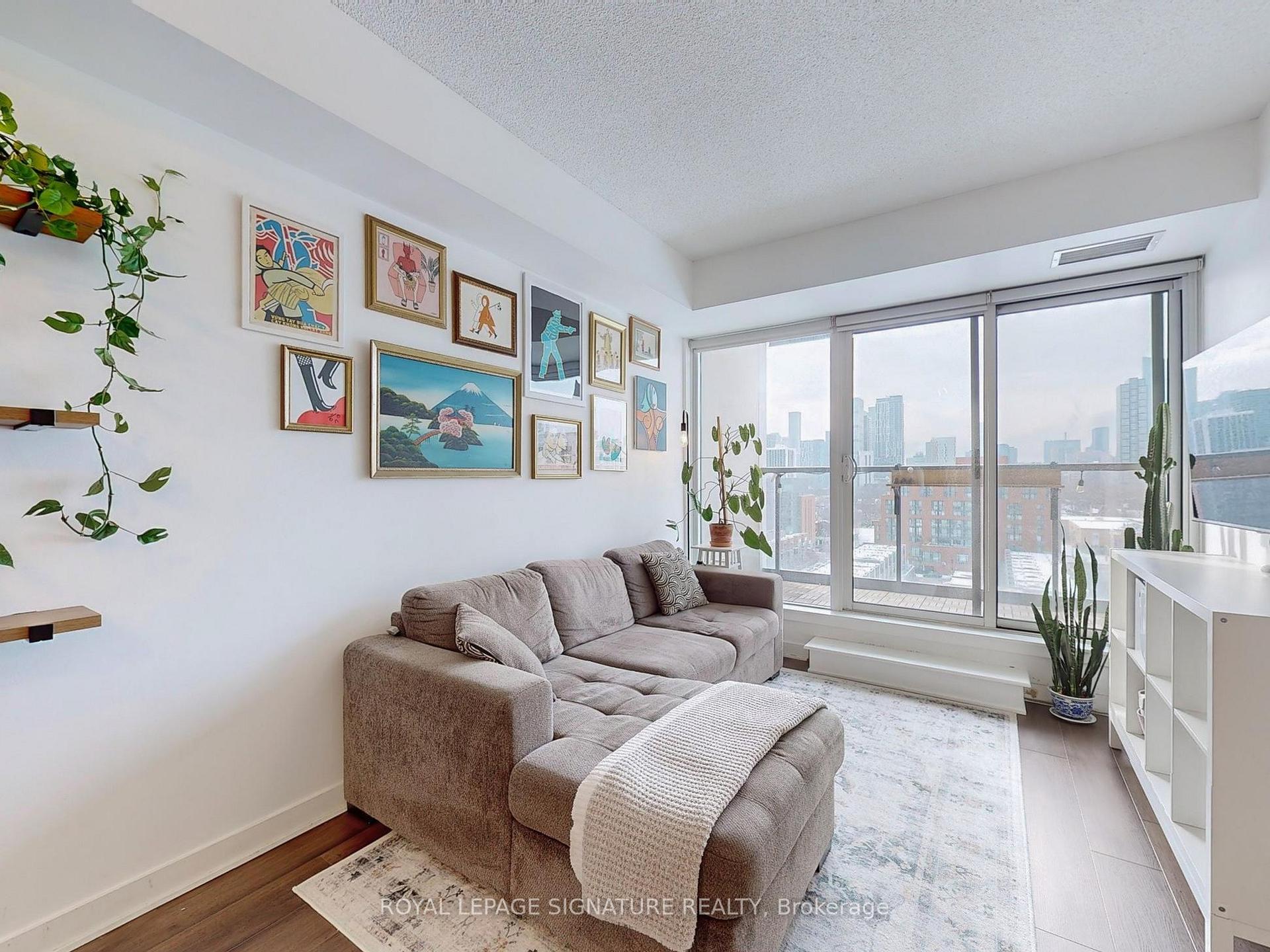Photo 5 of Unit 1002, 260 Sackville Street, Toronto, Regent Park — HOMEH
