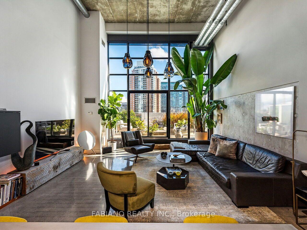 Photo 3 of Unit 532, 43 Hanna Avenue, Toronto, Niagara — HOMEH