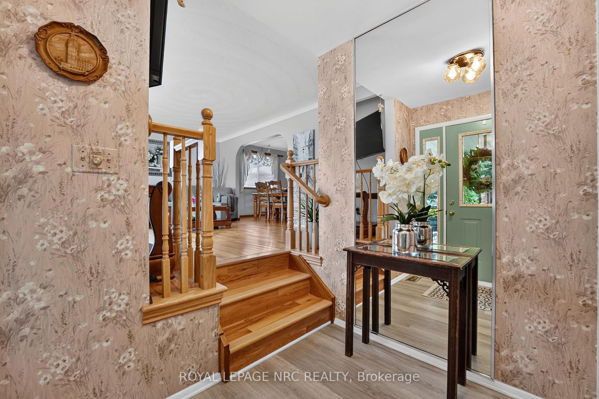 Photo 5 of 20 Jessica Drive, St. Catharines, Vine/Linwell — HOMEH