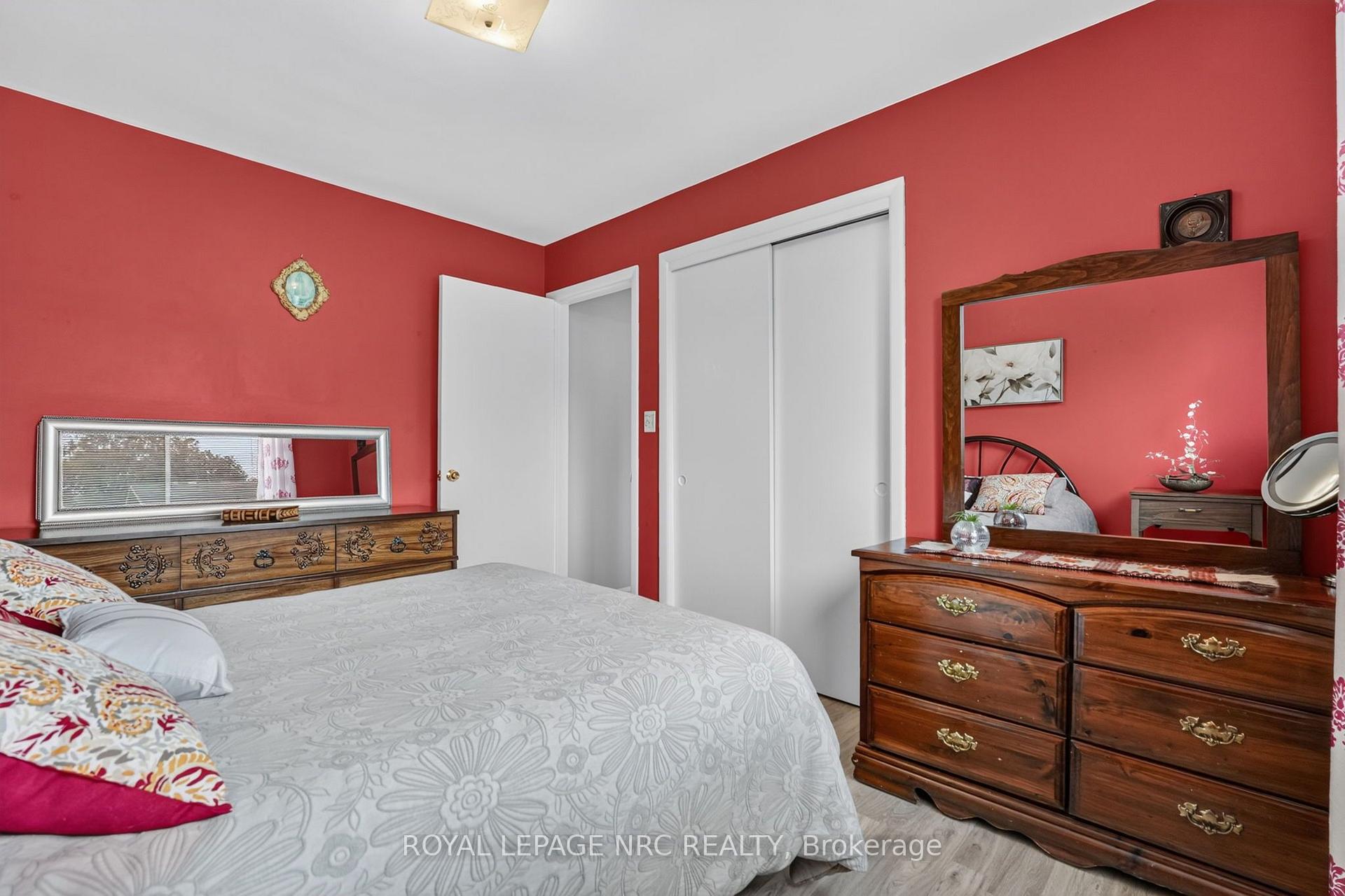 Photo 23 of 20 Jessica Drive, St. Catharines, Vine/Linwell — HOMEH