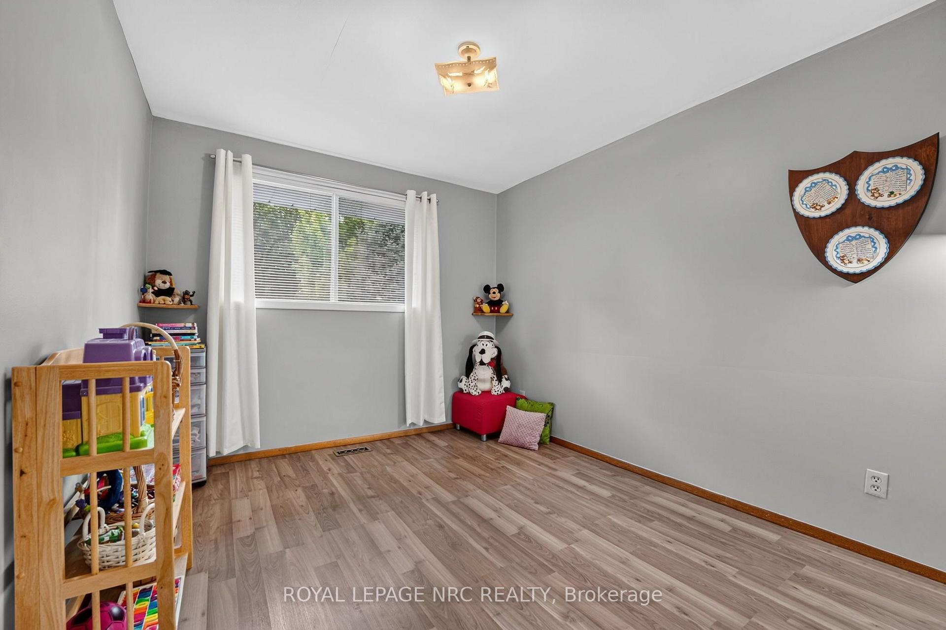 Photo 32 of 20 Jessica Drive, St. Catharines, Vine/Linwell — HOMEH
