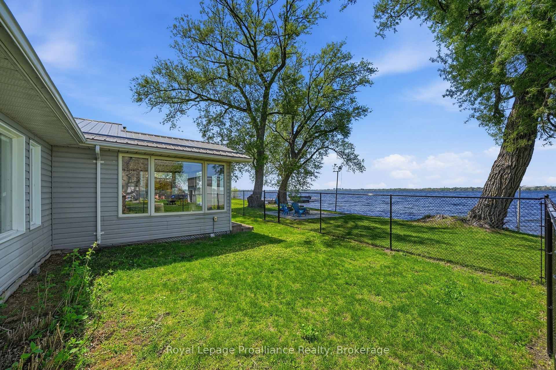 Photo 36 of 33 Peats Point Lane, Prince Edward County, Ameliasburg Ward — HOMEH