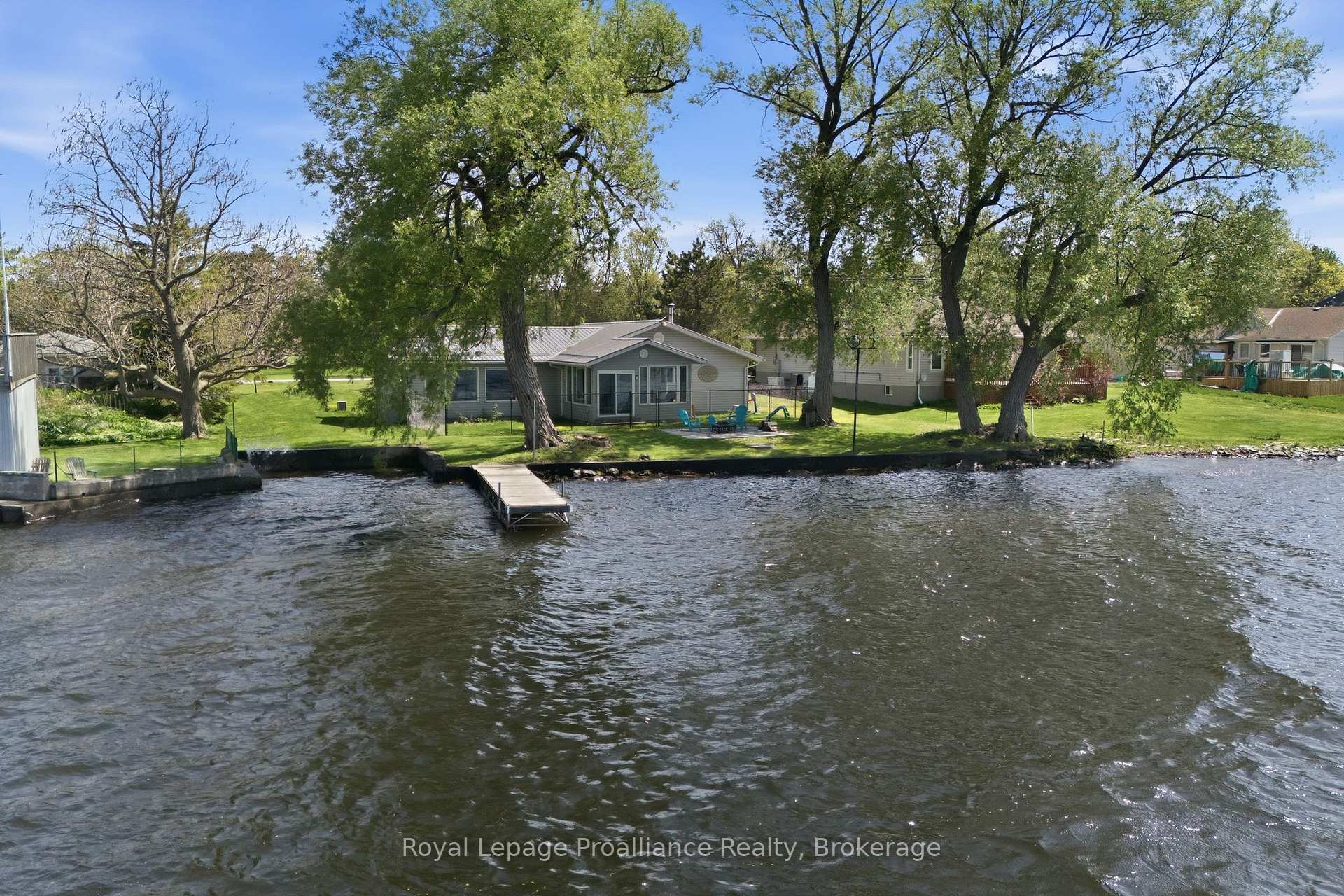 Photo 37 of 33 Peats Point Lane, Prince Edward County, Ameliasburg Ward — HOMEH
