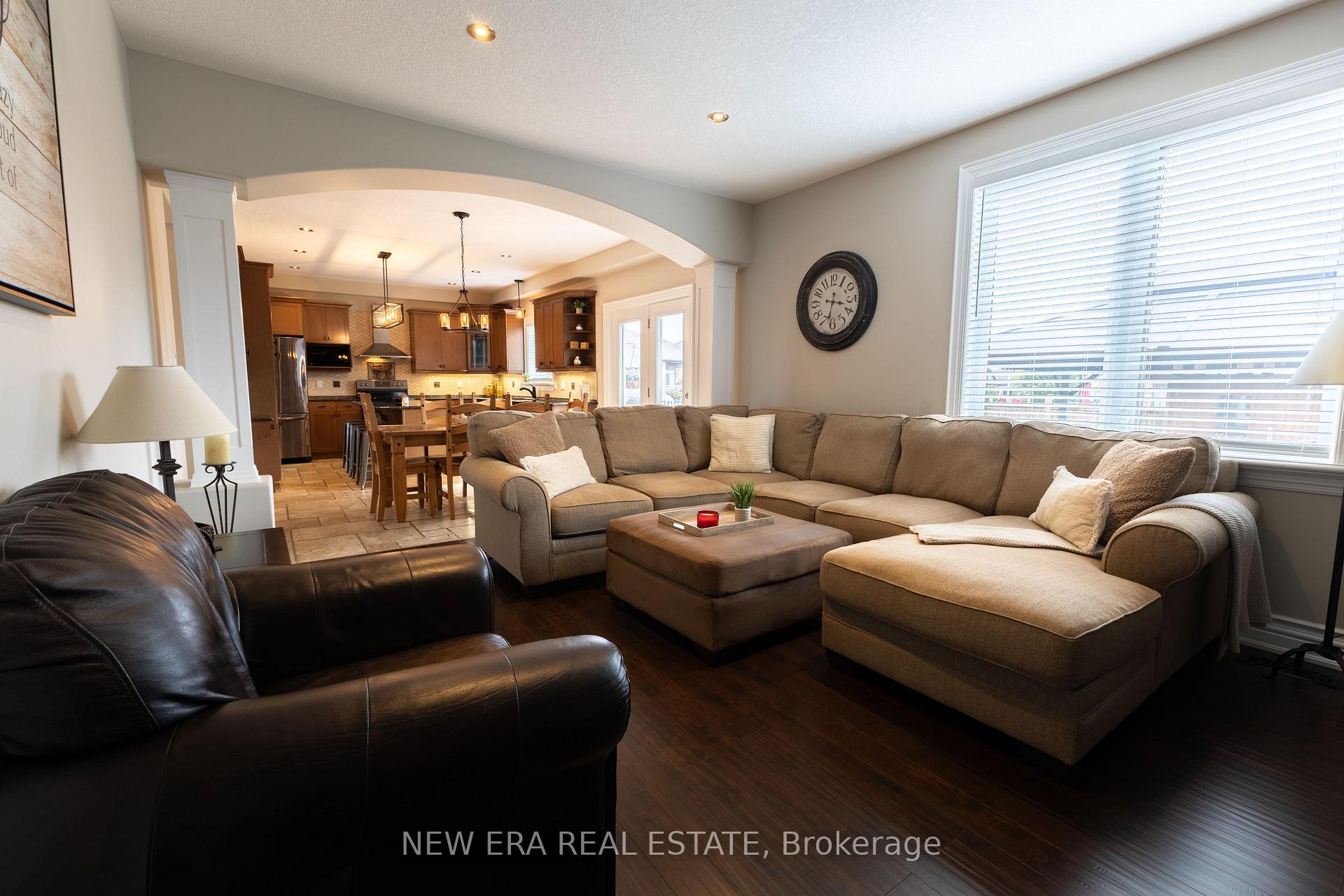 Photo 10 of 62 Gerber Meadows Drive, Wellesley — HOMEH