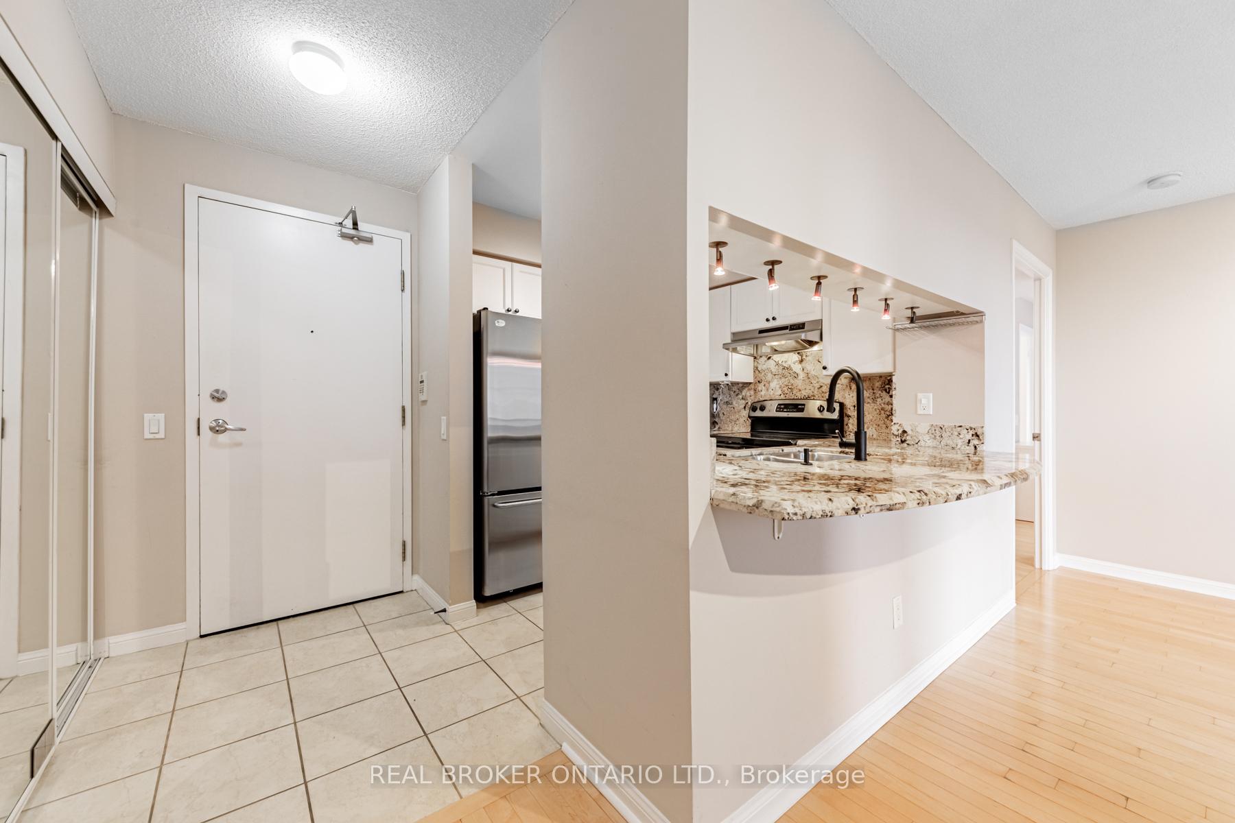 Photo 2 of Unit 2011, 153 Beecroft Road, North York, Lansing-Westgate — HOMEH