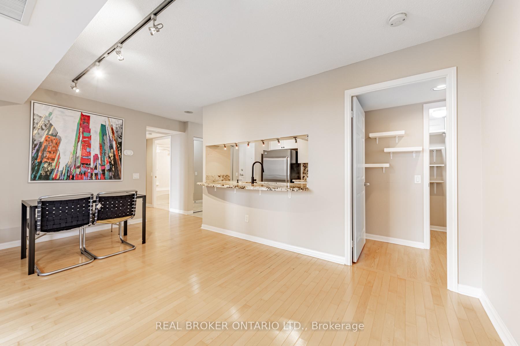 Photo 5 of Unit 2011, 153 Beecroft Road, North York, Lansing-Westgate — HOMEH