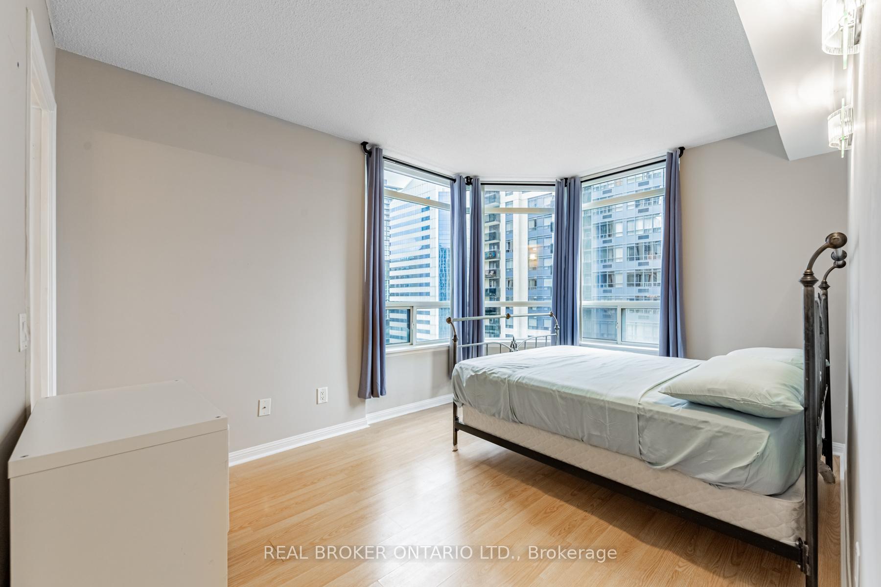 Photo 9 of Unit 2011, 153 Beecroft Road, North York, Lansing-Westgate — HOMEH