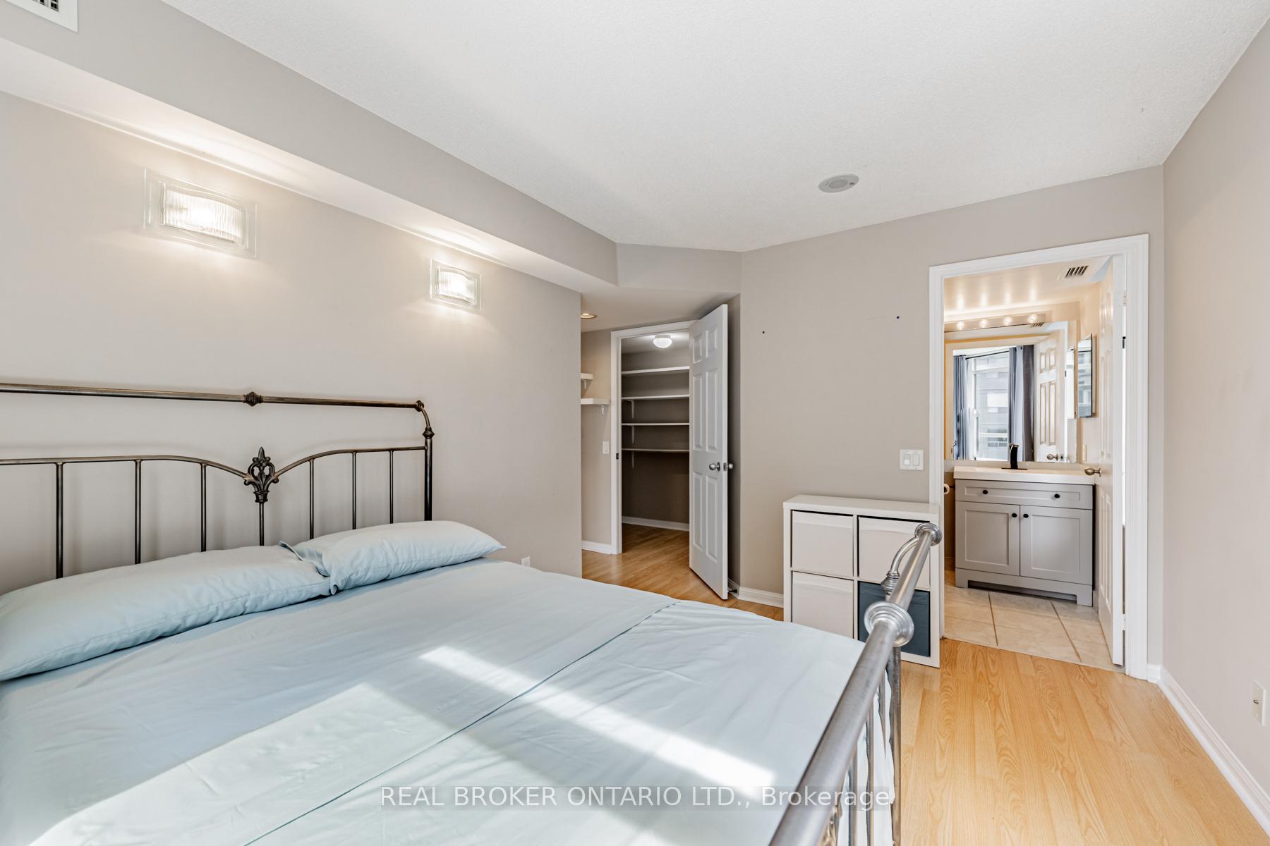 Photo 10 of Unit 2011, 153 Beecroft Road, North York, Lansing-Westgate — HOMEH