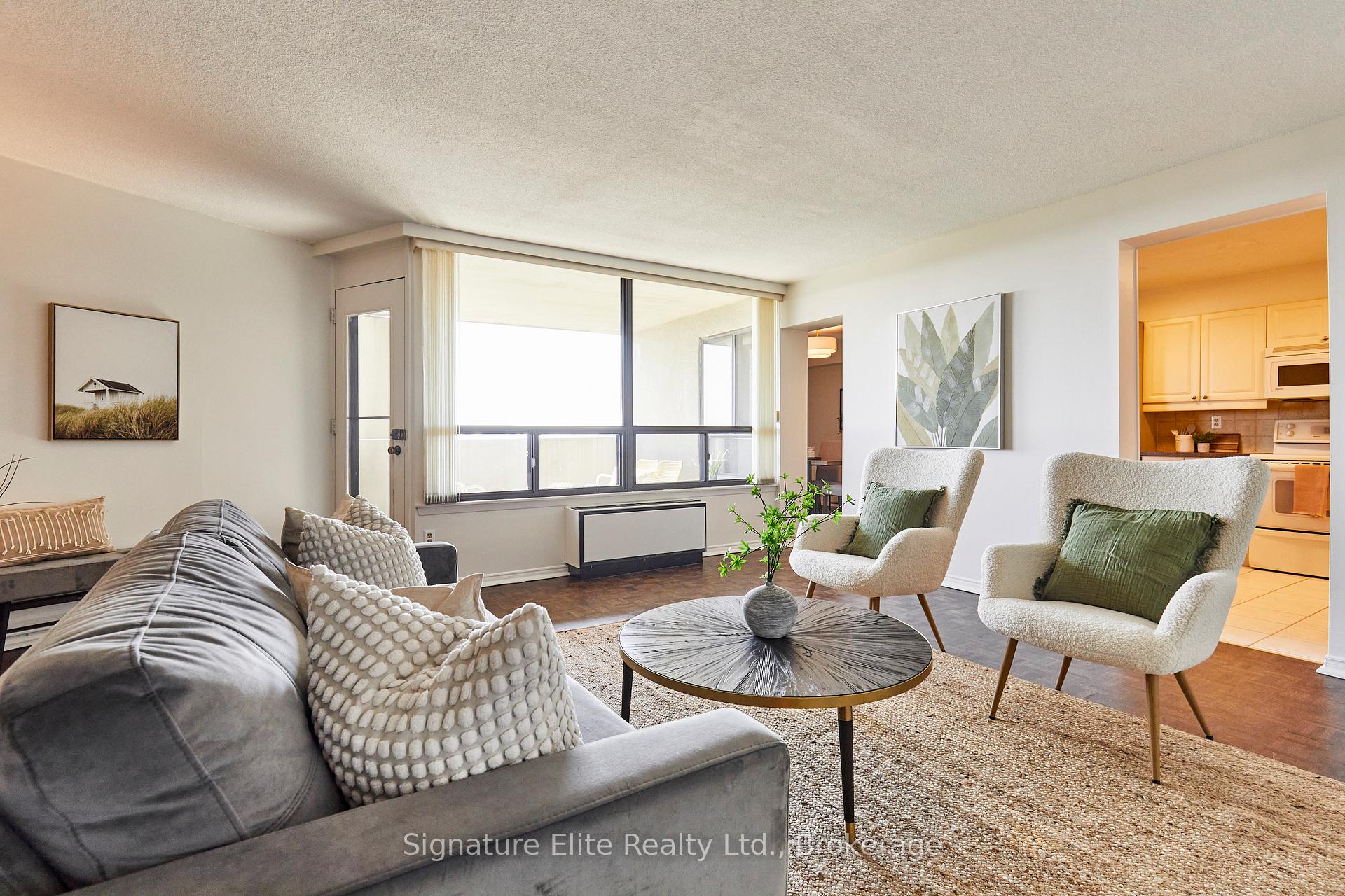 Photo 1 of Unit E8, 296 Mill Road, Etobicoke, Markland Wood — HOMEH