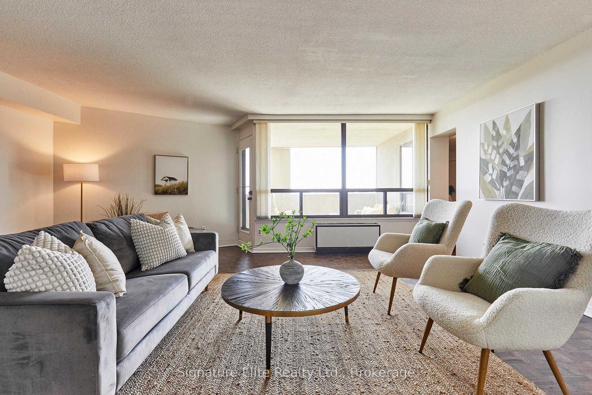 Photo 2 of Unit E8, 296 Mill Road, Etobicoke, Markland Wood — HOMEH