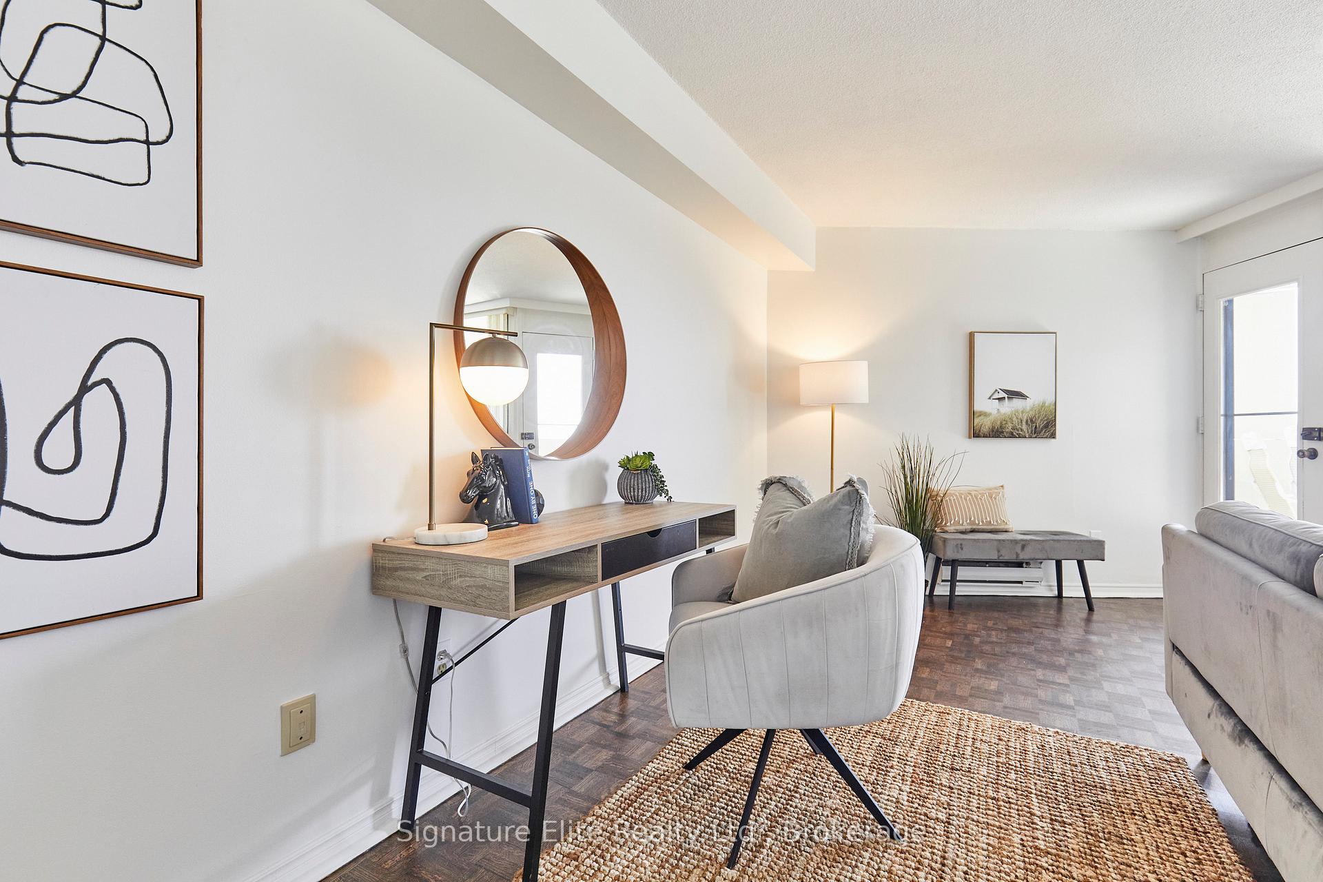Photo 3 of Unit E8, 296 Mill Road, Etobicoke, Markland Wood — HOMEH