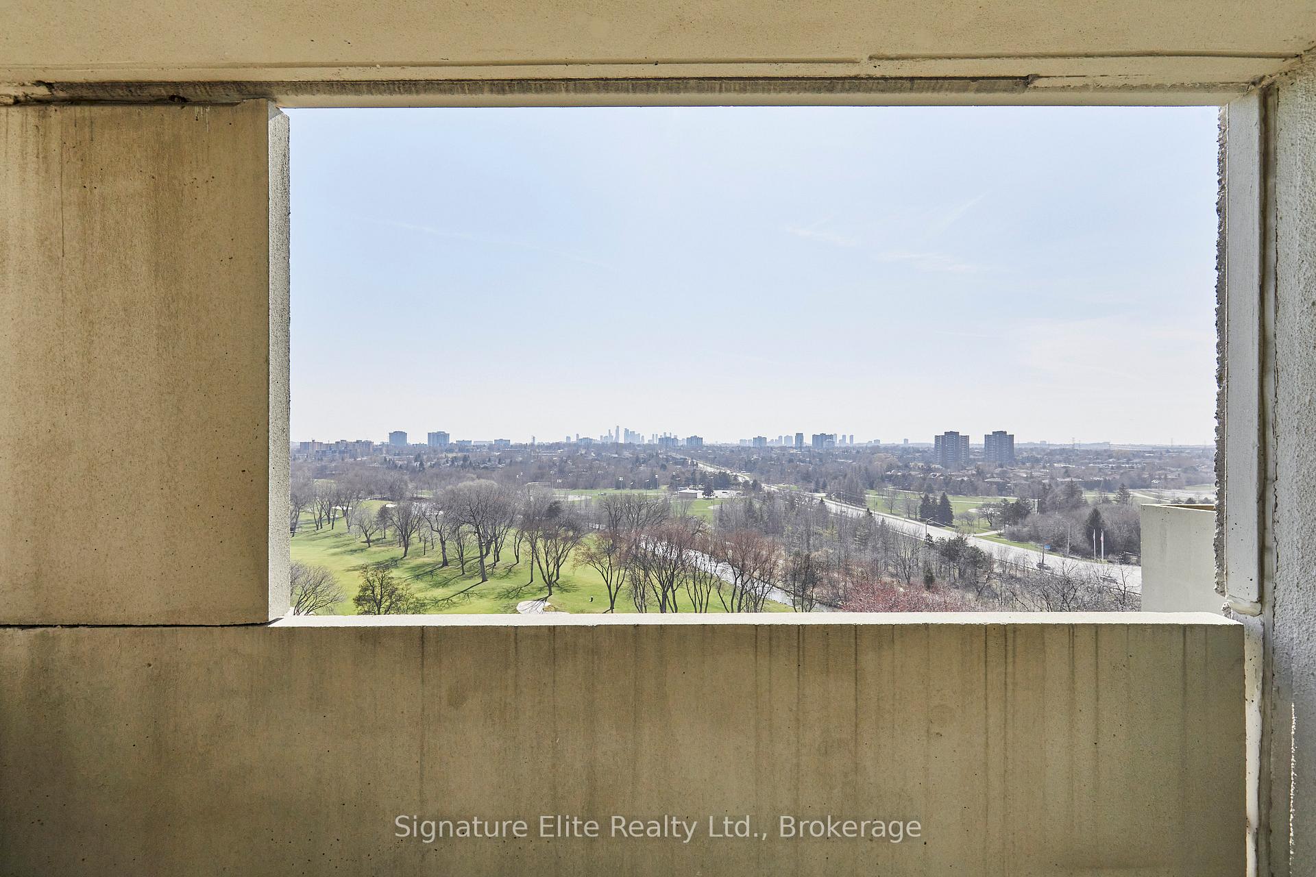 Photo 7 of Unit E8, 296 Mill Road, Etobicoke, Markland Wood — HOMEH