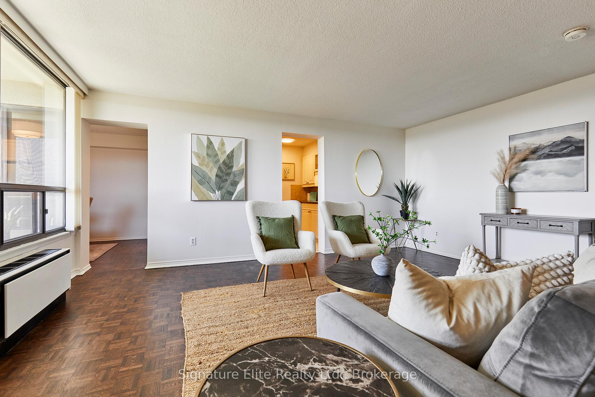 Photo 13 of Unit E8, 296 Mill Road, Etobicoke, Markland Wood — HOMEH
