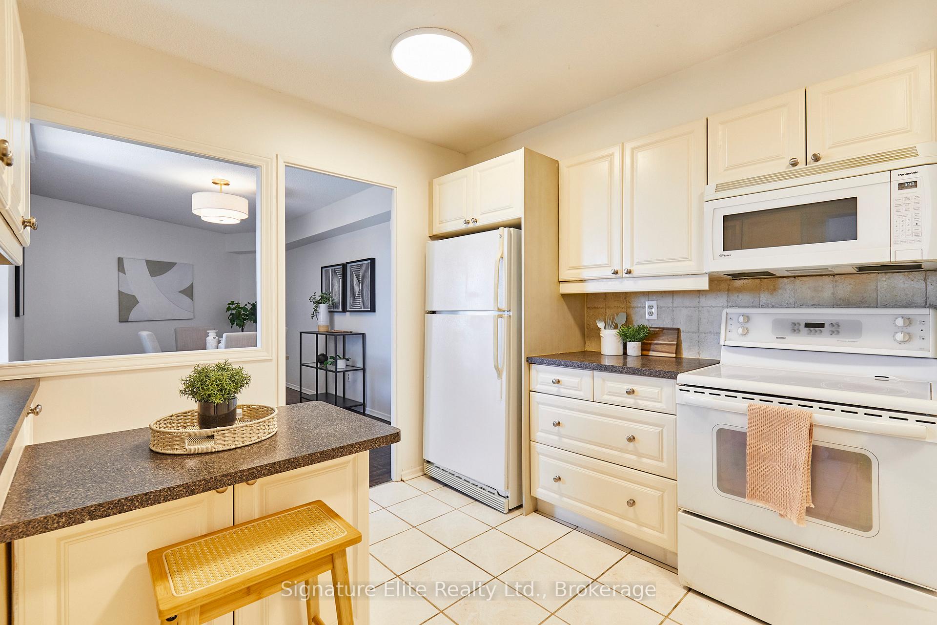 Photo 19 of Unit E8, 296 Mill Road, Etobicoke, Markland Wood — HOMEH