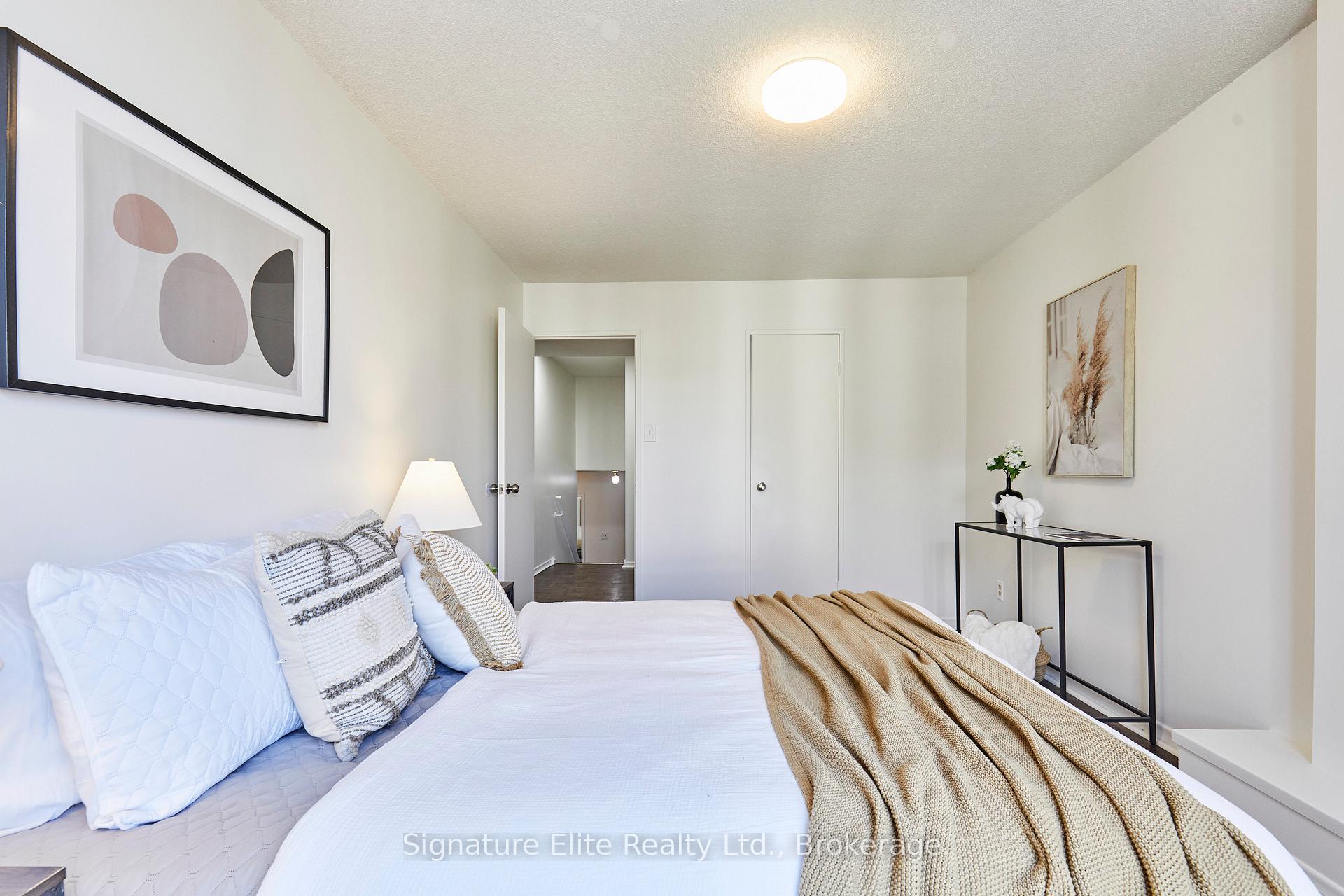 Photo 24 of Unit E8, 296 Mill Road, Etobicoke, Markland Wood — HOMEH