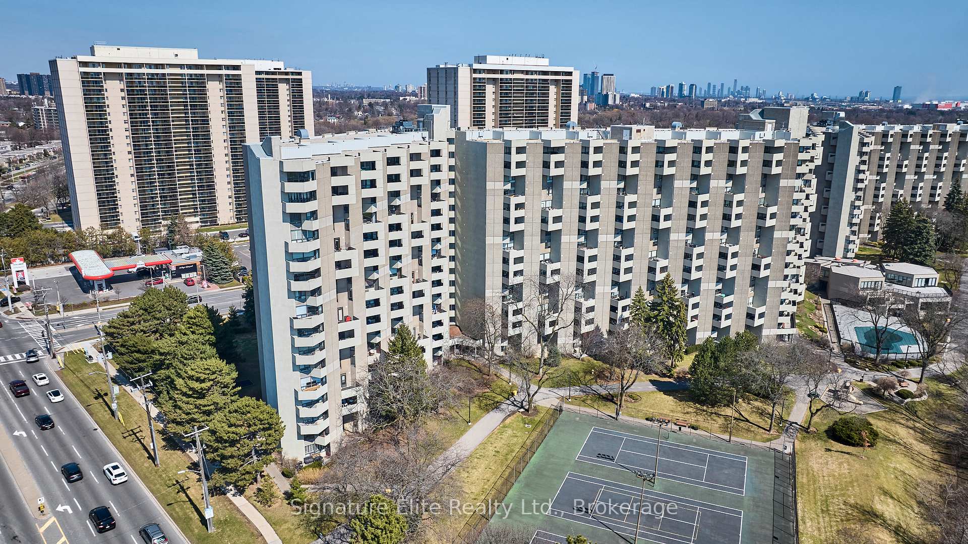 Photo 47 of Unit E8, 296 Mill Road, Etobicoke, Markland Wood — HOMEH