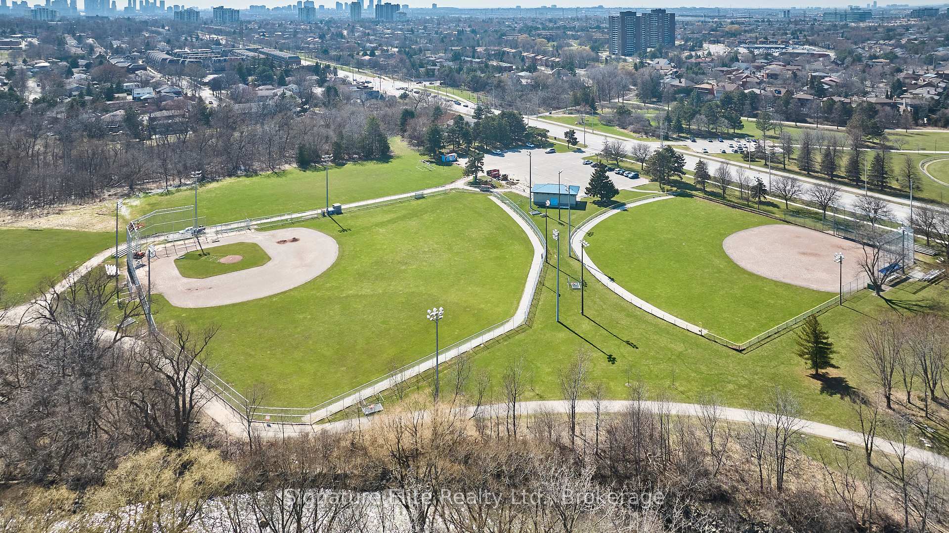 Photo 49 of Unit E8, 296 Mill Road, Etobicoke, Markland Wood — HOMEH