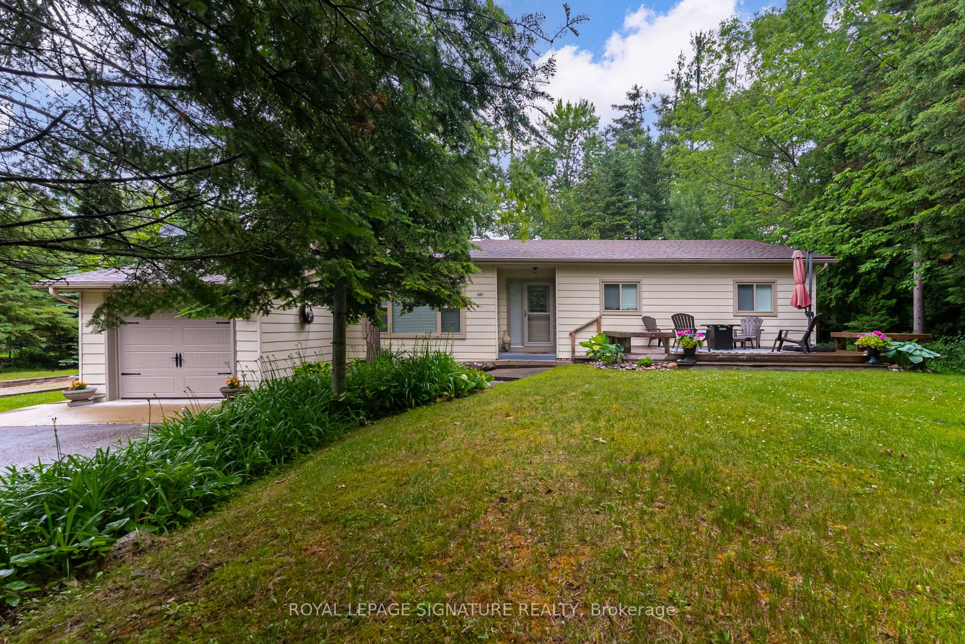 Photo 2 of 107 Nicole Boulevard, Tiny, Rural Tiny — HOMEH