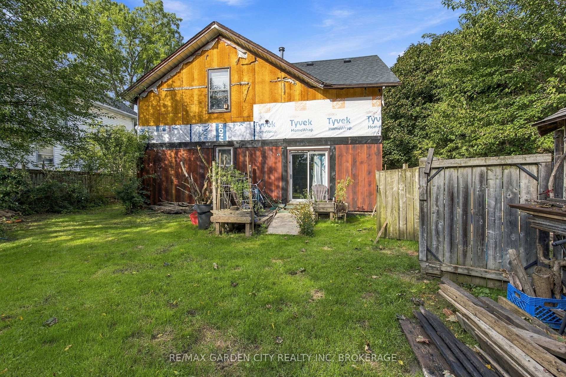 Photo 11 of 409-407 Maple Street, Haldimand, Dunnville — HOMEH