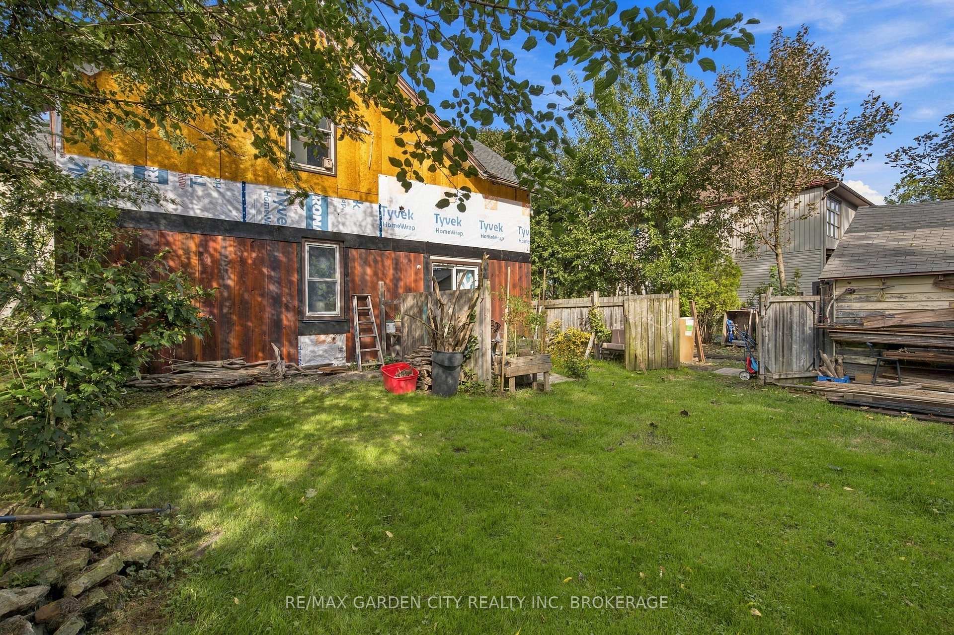 Photo 12 of 409-407 Maple Street, Haldimand, Dunnville — HOMEH