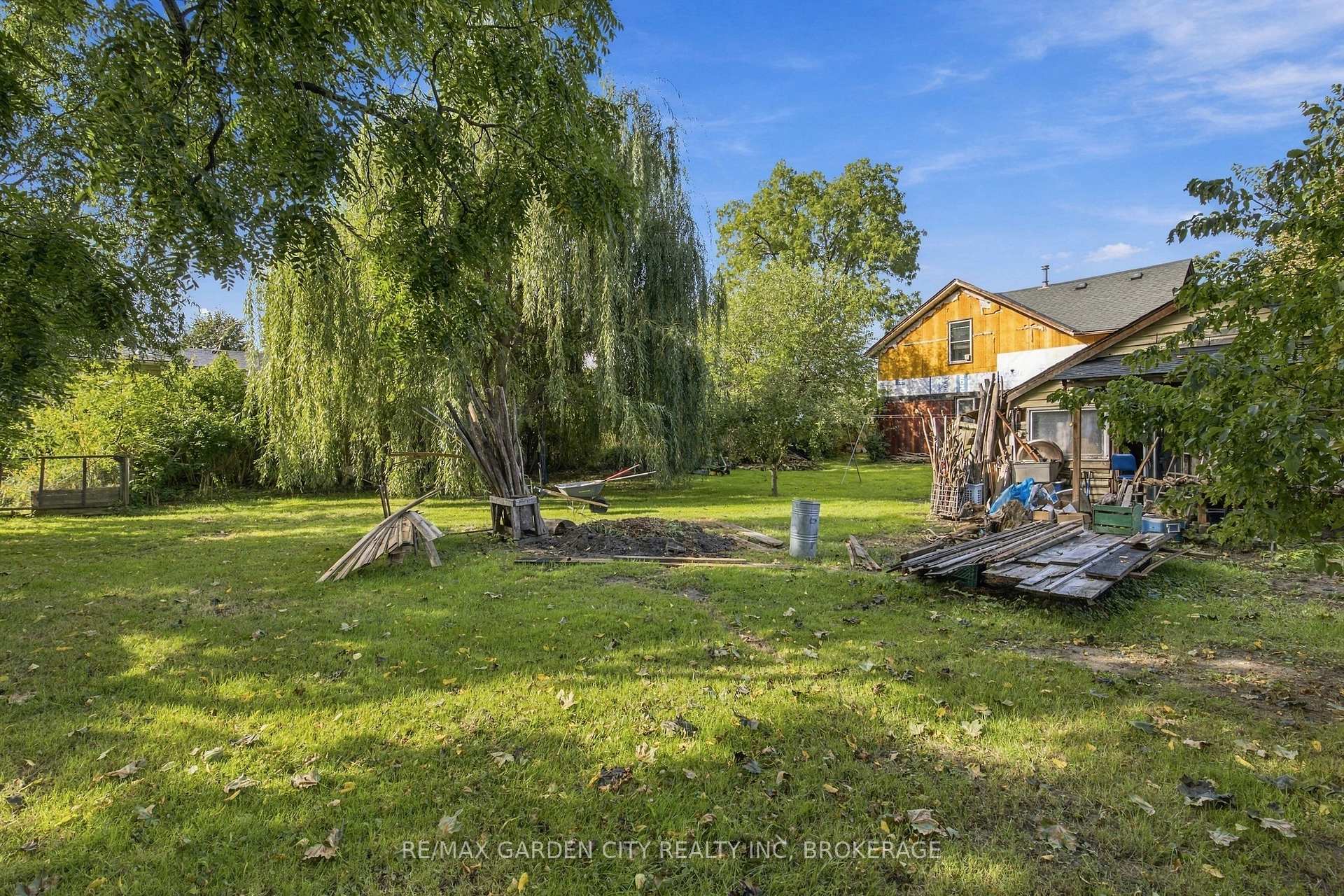 Photo 13 of 409-407 Maple Street, Haldimand, Dunnville — HOMEH