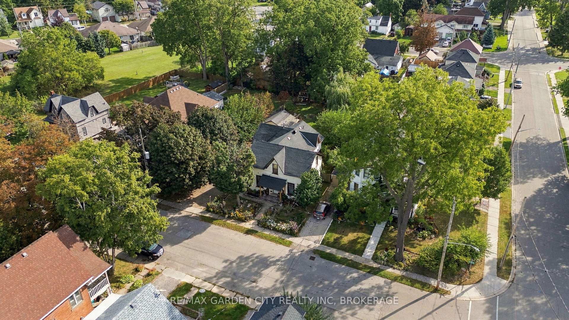 Photo 15 of 409-407 Maple Street, Haldimand, Dunnville — HOMEH