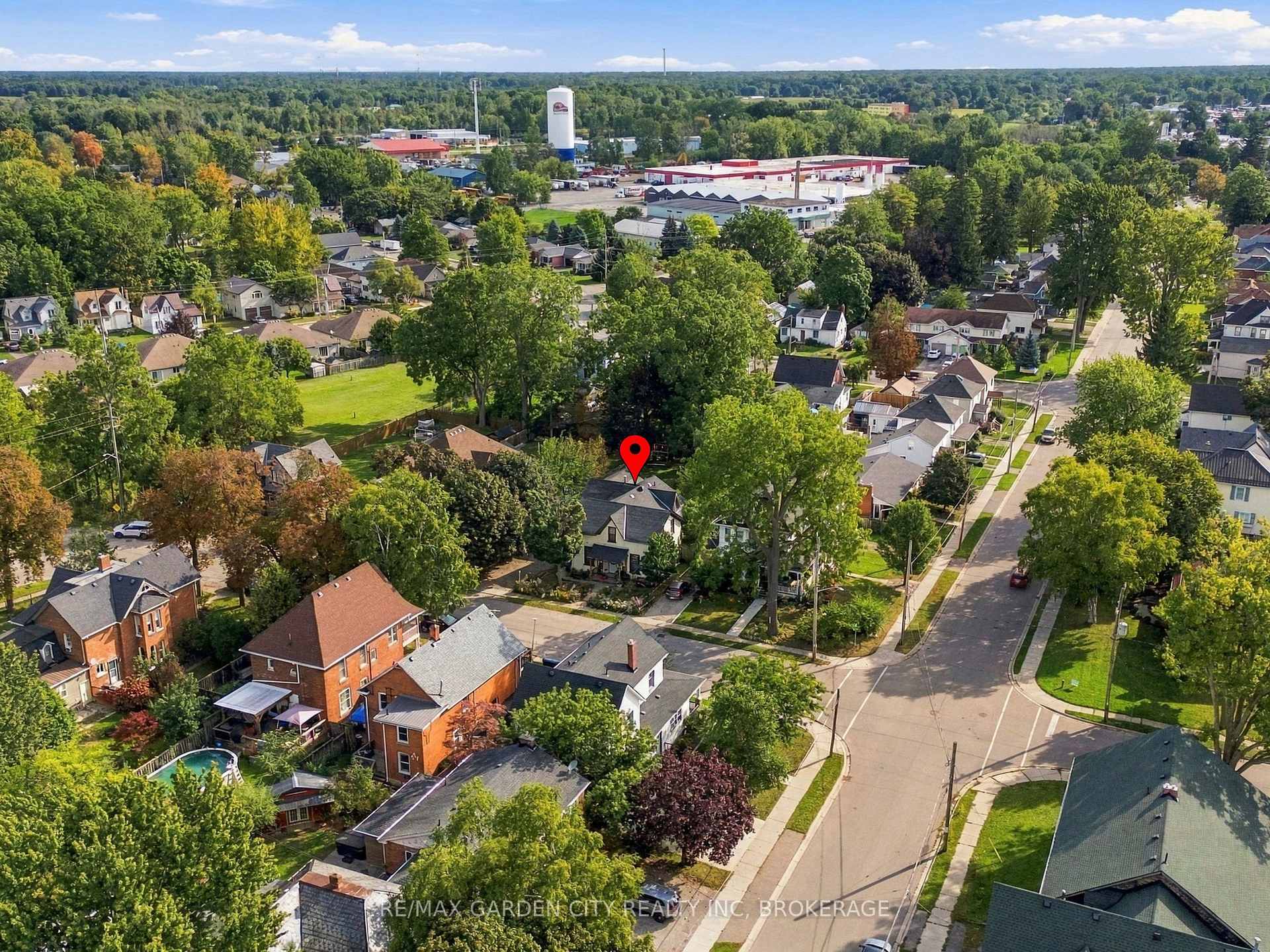 Photo 16 of 409-407 Maple Street, Haldimand, Dunnville — HOMEH