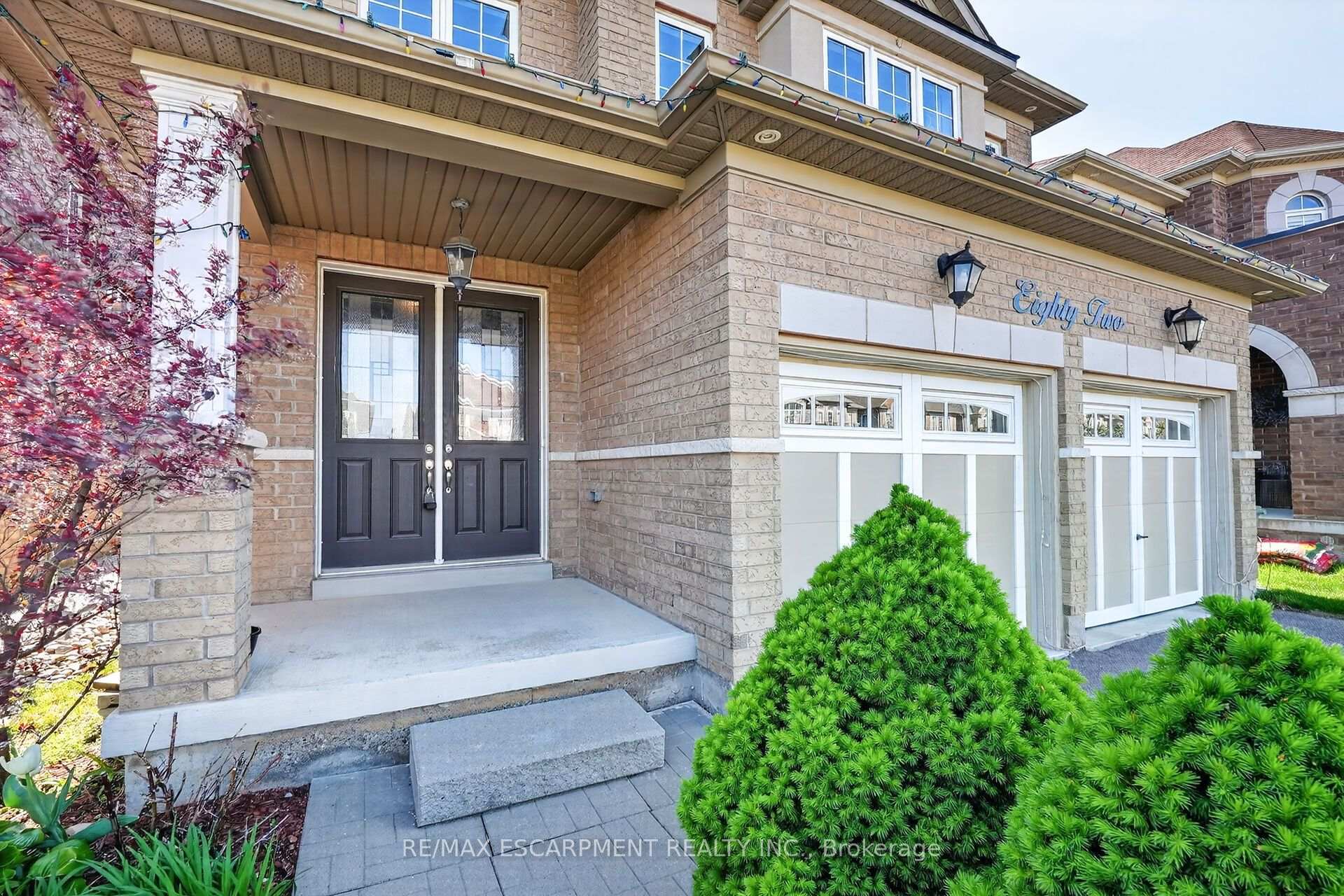 Photo 3 of 82 Chaumont Drive, Hamilton, Stoney Creek Mountain — HOMEH