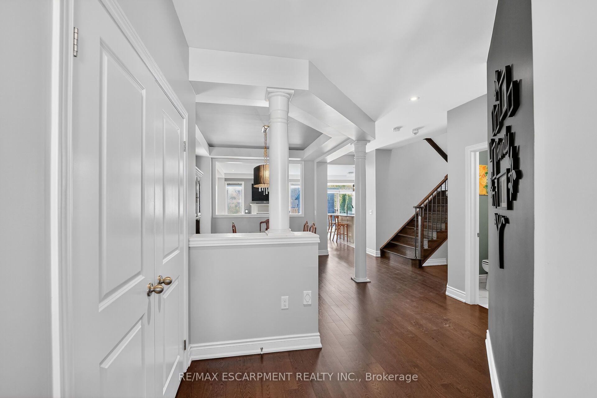 Photo 6 of 82 Chaumont Drive, Hamilton, Stoney Creek Mountain — HOMEH