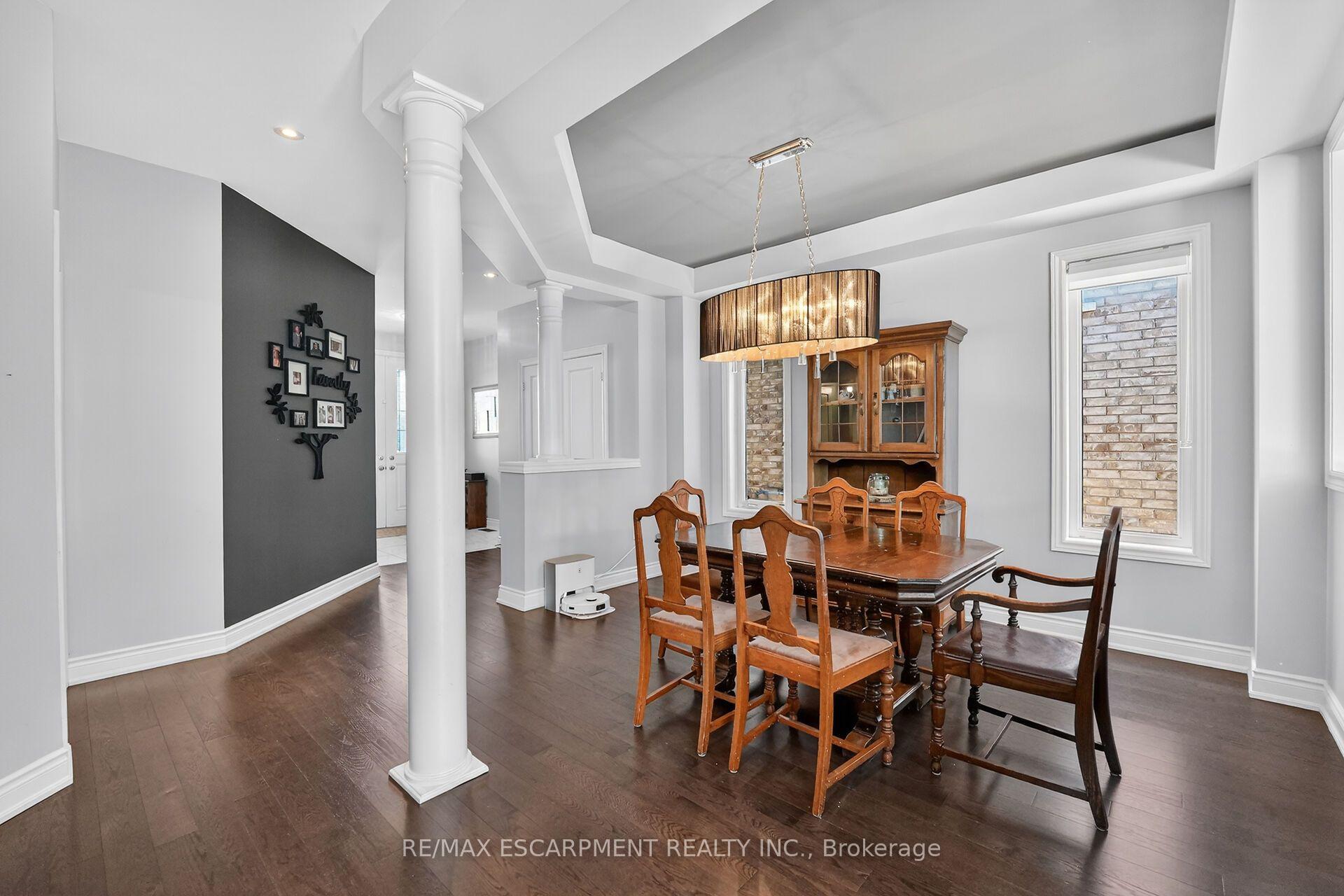 Photo 7 of 82 Chaumont Drive, Hamilton, Stoney Creek Mountain — HOMEH
